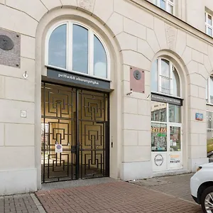 Chill Ogrodowa Варшава